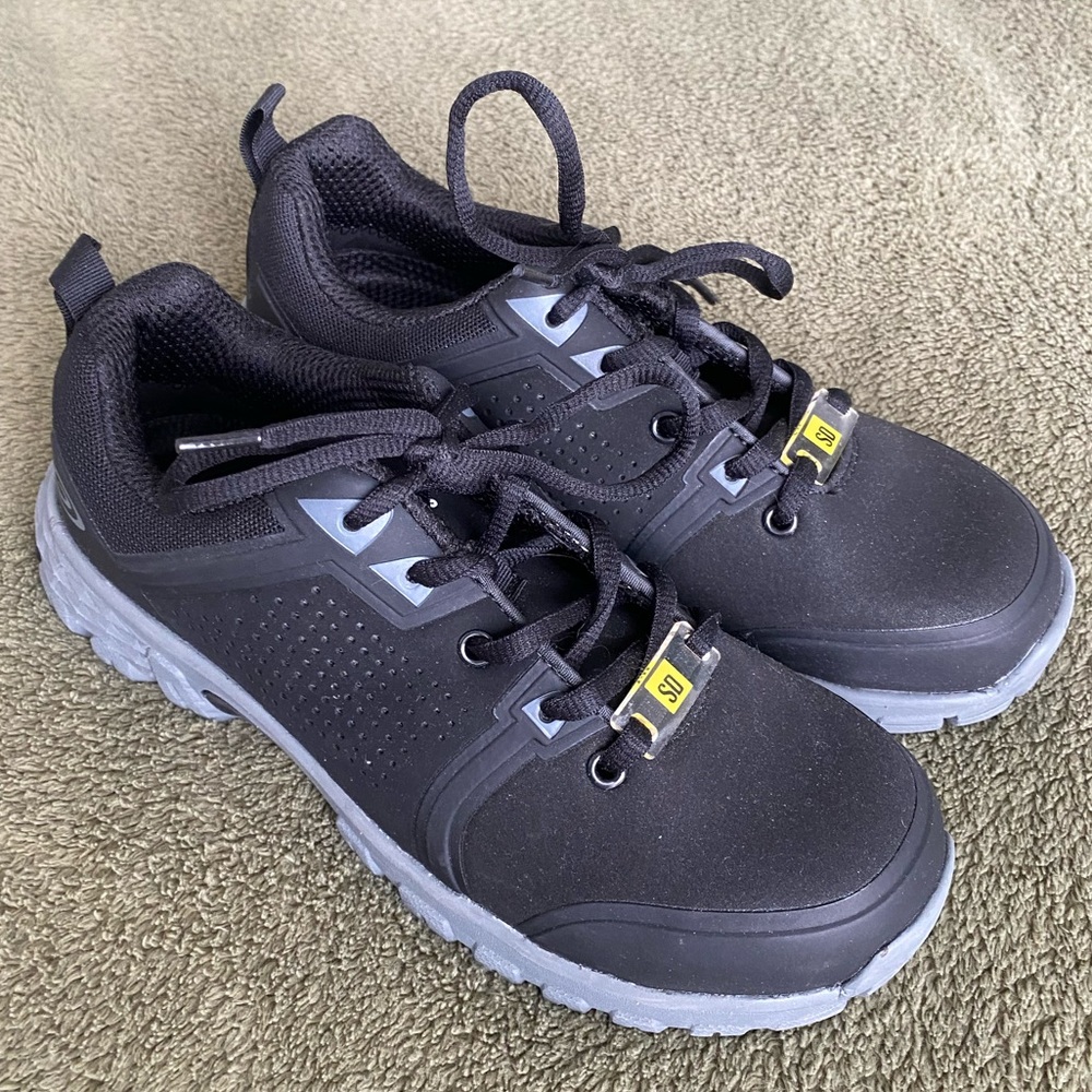 Nautilus Zephyr Black and Gray Safety Shoes N1357 Women's Size 8